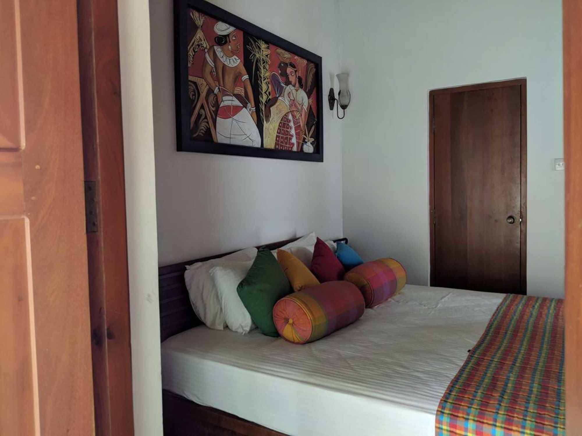 Yoho Home Away Home Kandy Exterior photo